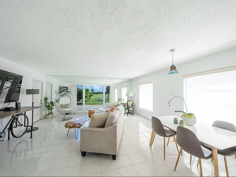 6 Lucerne Ave #3 — Photo 3