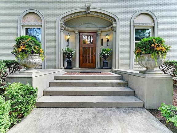 2nd image of 209 Blackstone Ave