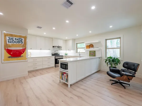 5326 Carew St, Houston, TX 77096