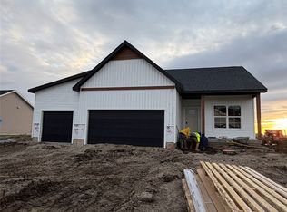1105 Nevada St, Nevada, IA 50201