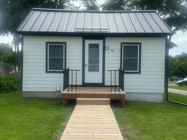 352 W High St, Shullsburg, WI 53586