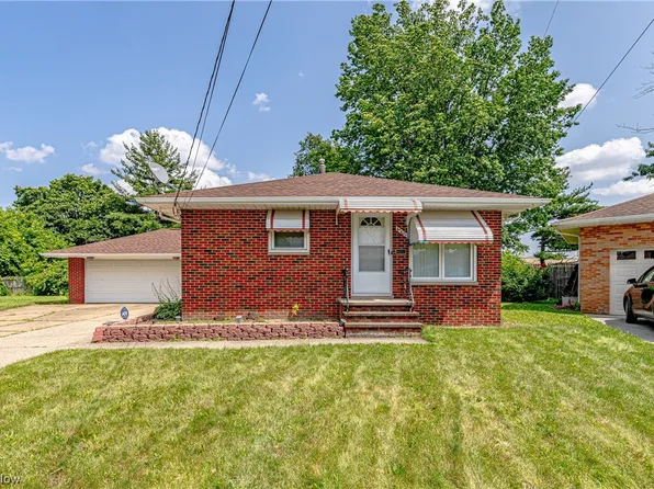 4709 W 152nd St, Cleveland, OH 44135