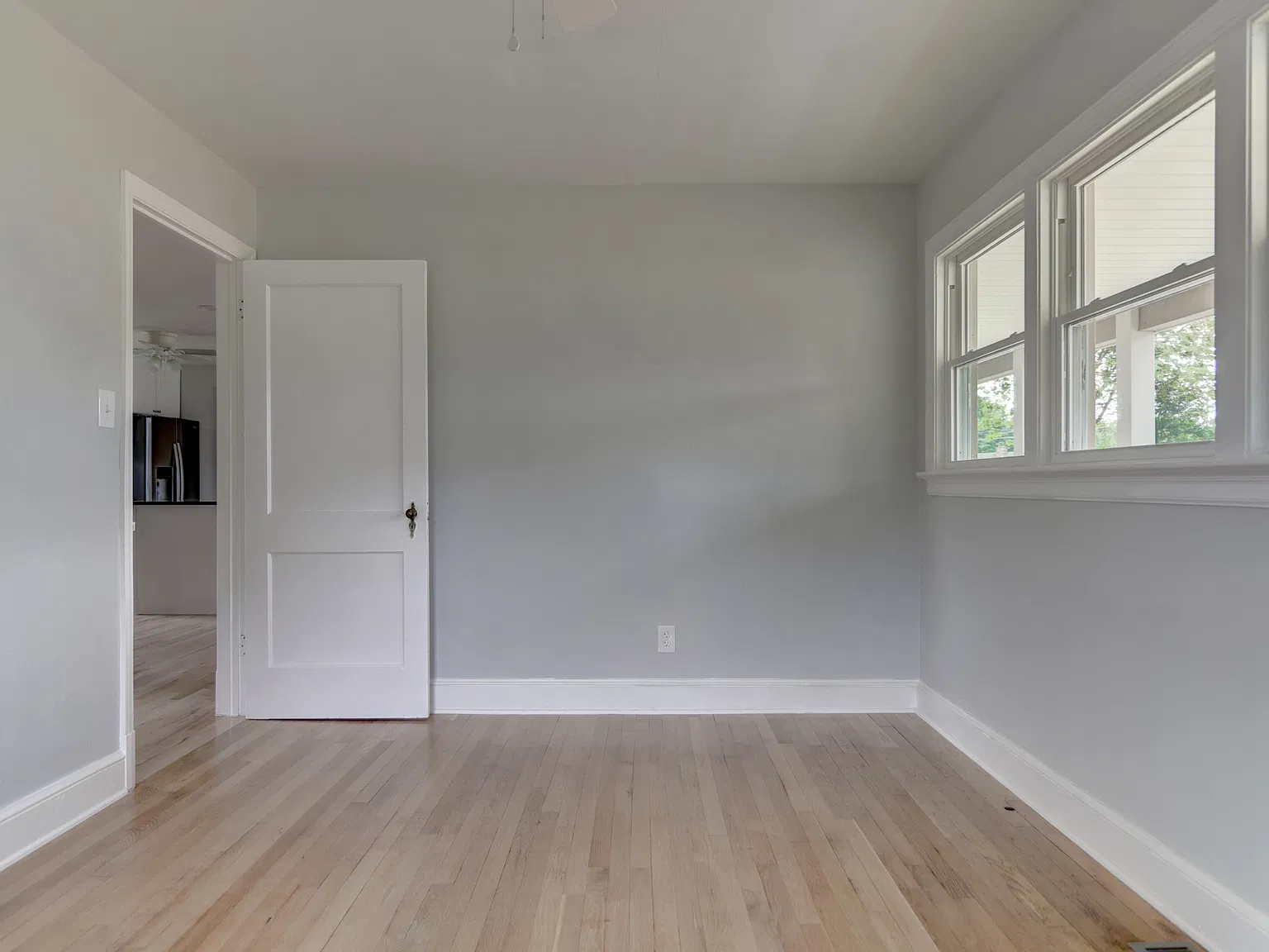 3 bed, 1217 sqft, $1,850 — Photo 2