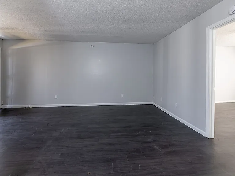 Berclair Apartments — Photo 7