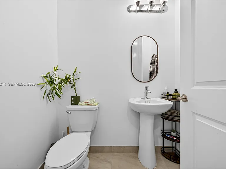4349 Veleiros Ave — Photo 12