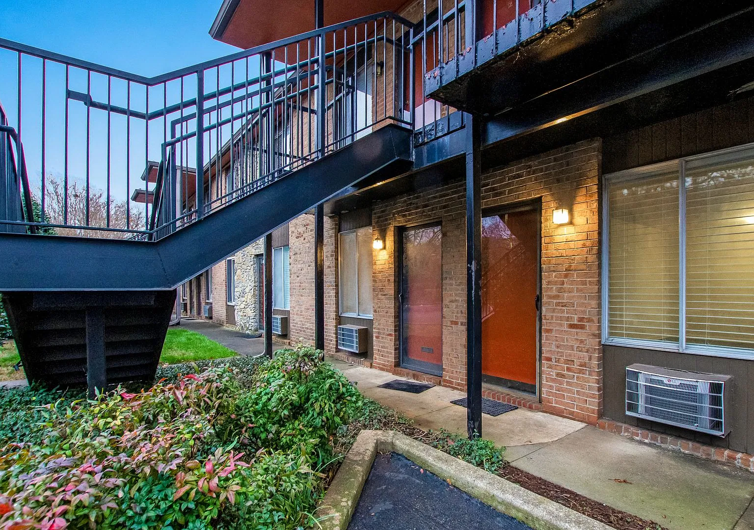 Updated Green Hills Condo! — Photo 3