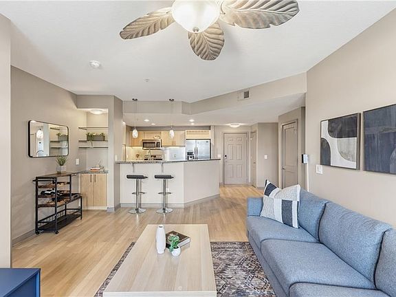 4th image of 390 17th St NW Unit 4053