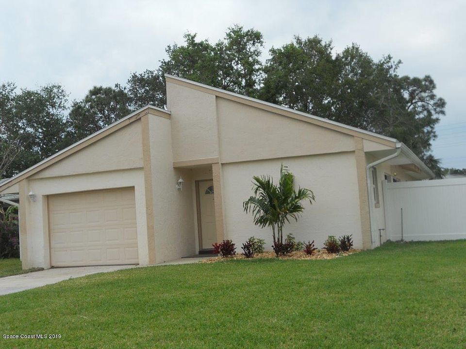 1st image of 365 Mission Oak Dr