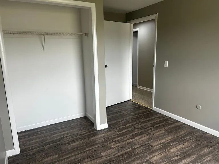 211 Tompkins St — Photo 15