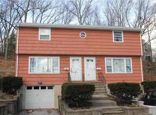 190 Stephens Ln, Fairfield, CT 06824
