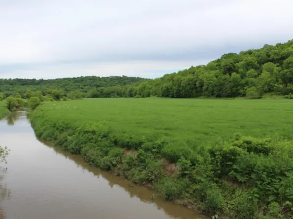 3954 Oak Road, Potosi, WI 53820