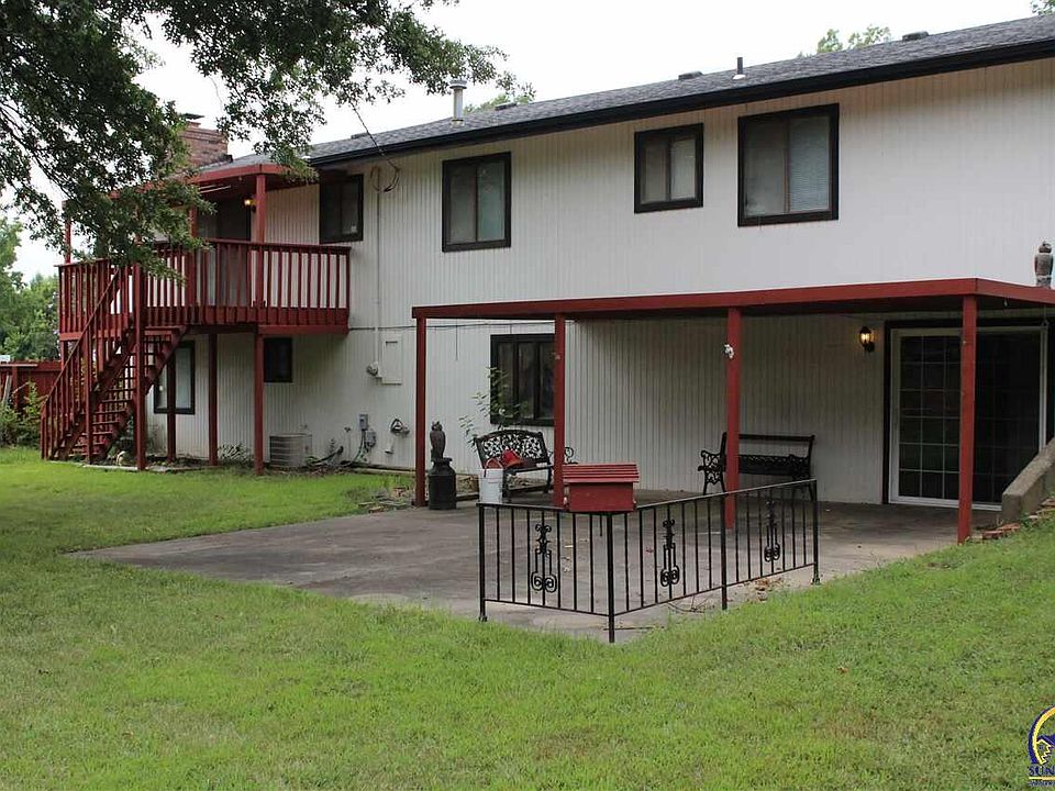 2nd image of 3136 SE Downing Dr
