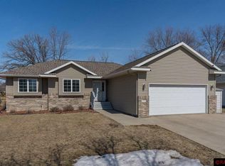 100 Panther Ln, Mankato, MN 56001
