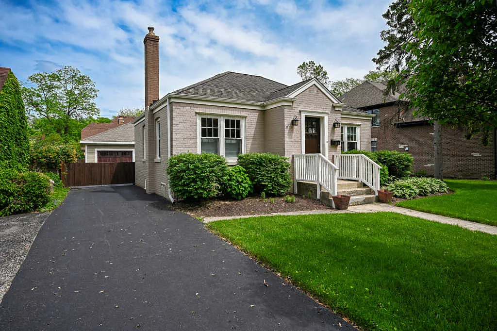 129 Hiawatha Dr photo 1