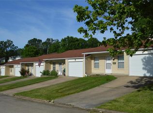 1612 N 4th St, De Soto, MO 63020