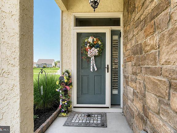 4th image of 35 Cottage Gate Cir