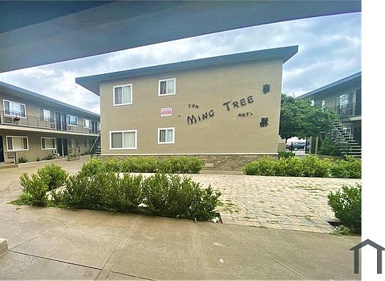 2nd image of 12625 San Fernando Rd #49
