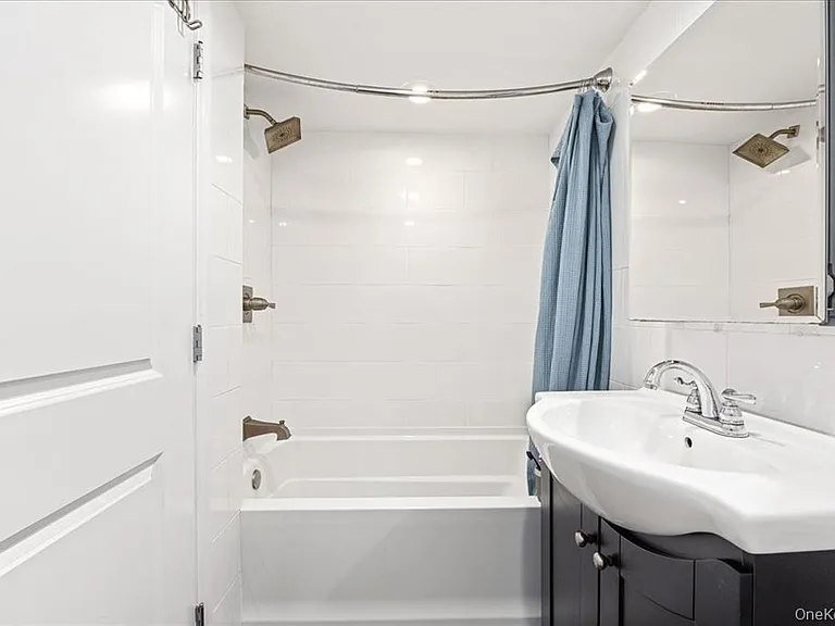 1127 Fordham Ln — Photo 39