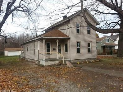 1st image of 655 E Erie St