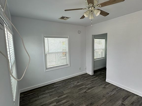 3rd image of 815 W 97th St #1/2