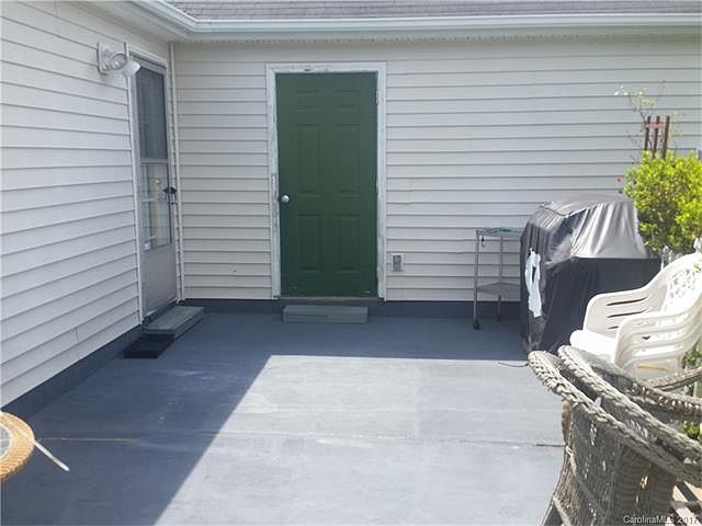 2nd image of 2985 Hawick Commons Dr
