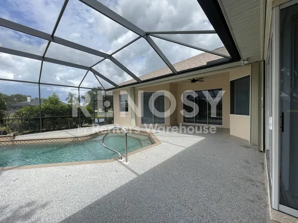 8946 Province St, Sarasota, FL 34240