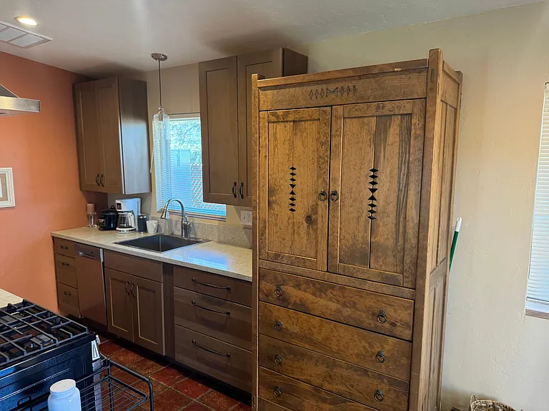 2048 E 6th St #2048 — Photo 7