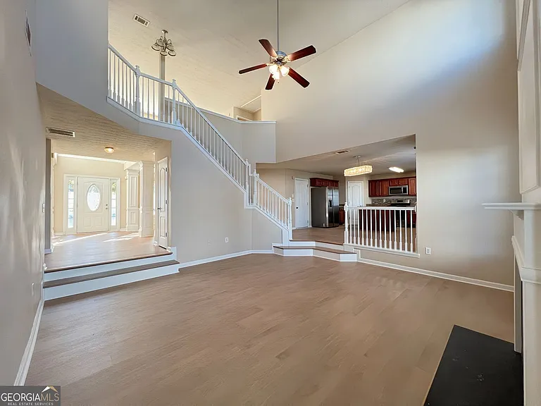 2751 Spence Ct — Photo 9
