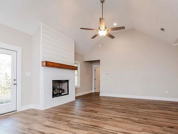 5th image of 75 Creekside Ct