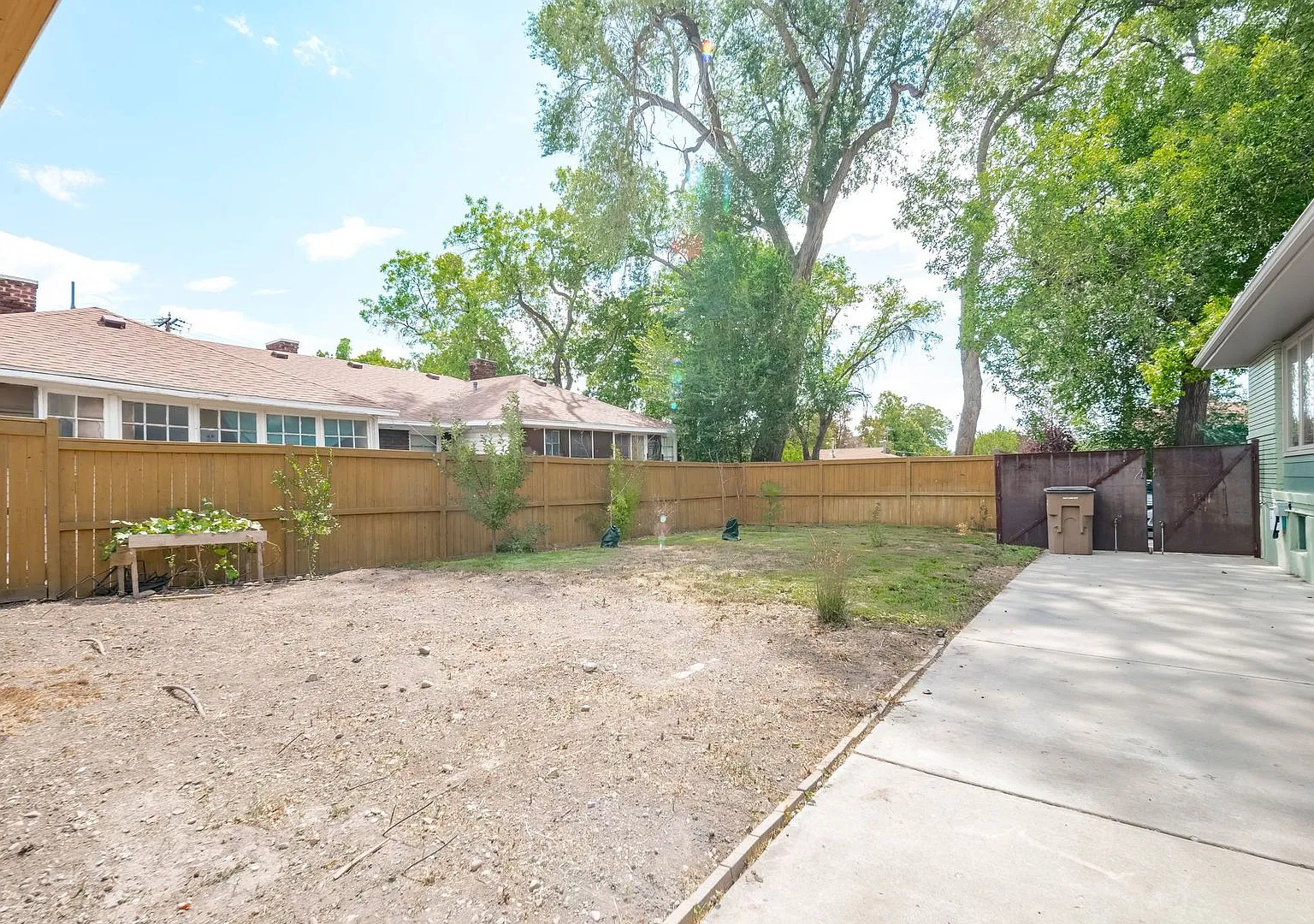 3 Bed / 2 Bath Home for Rent + Detached Office & Garage — Photo 4