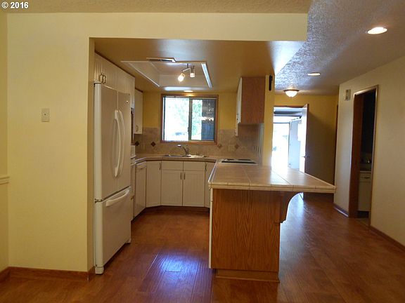3rd image of 13816 NW 10th Ct APT G