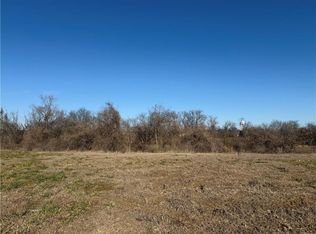 2116 Creek View Ln, Raymore, MO 64083