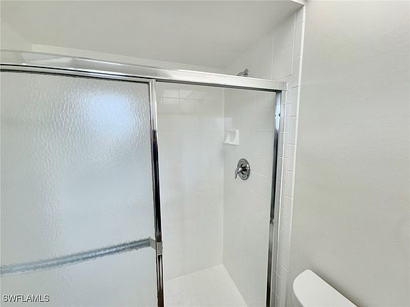 5th image of 416 SE 19th Ter