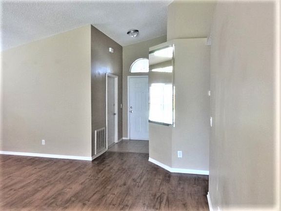 2nd image of 87 Pine Arbor Dr