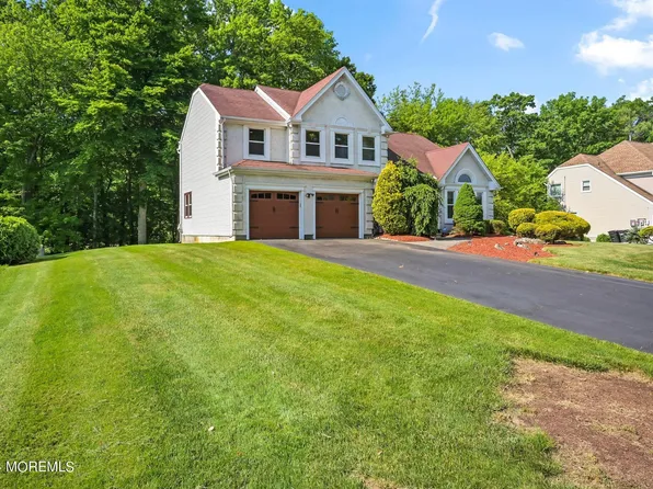 312 Adams Court, Manalapan, NJ 07726