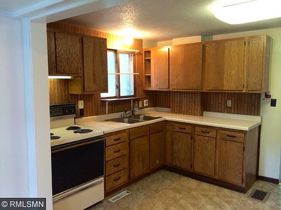 3rd image of 306 Huntsinger Ave