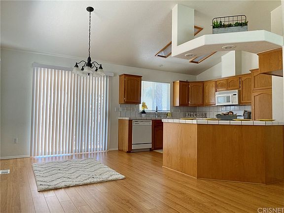 5th image of 20000 Crestview Dr
