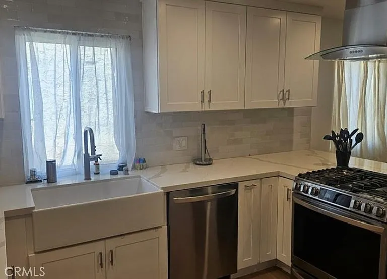 18333 Hatteras St #68 — Photo 4