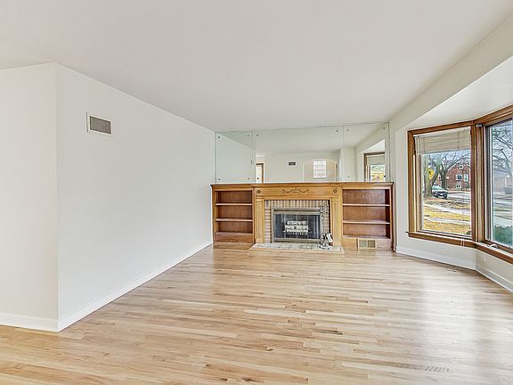 5th image of 7166 N Moody Ave