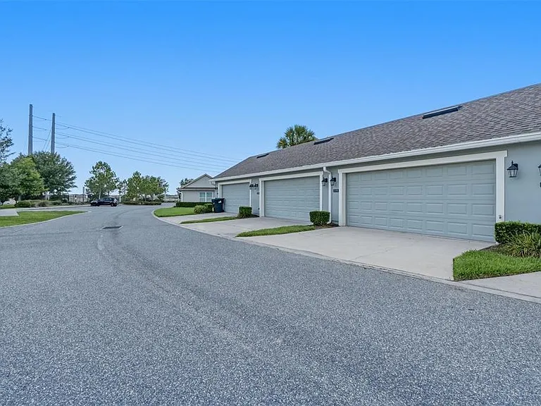 15591 Honeybell Dr — Photo 33