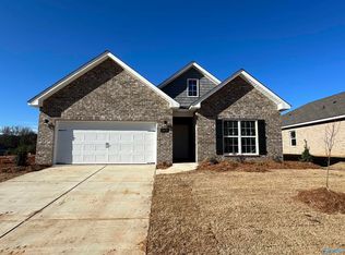 202 Sunny Springs Ct, New Market, AL 35761