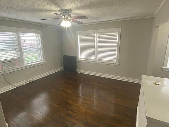 2nd image of 109 E 40th St #1A