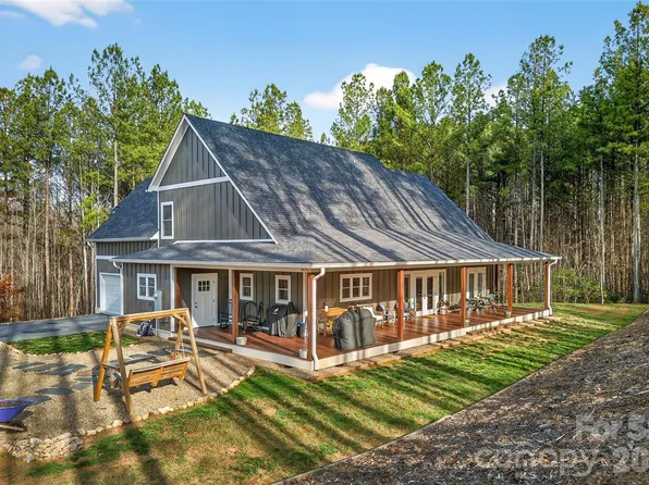 201 Wright Rd, Marion, NC 28752