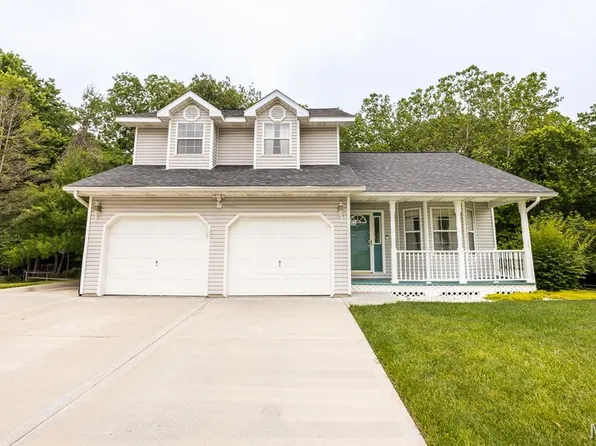 608 Andra Dr, Maryville, IL 62062