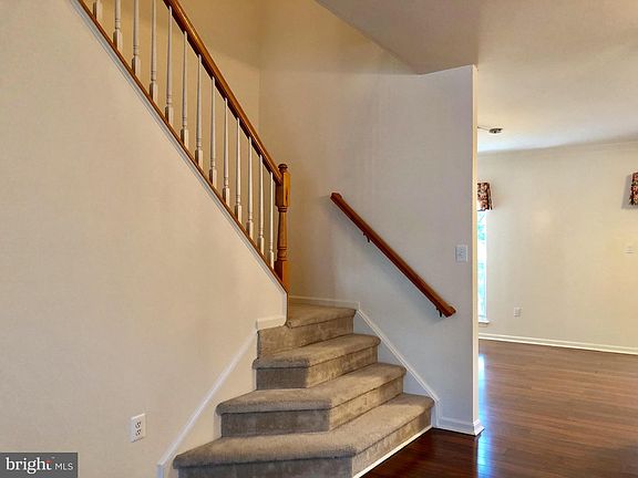 4th image of 204 Twelve Oaks Dr