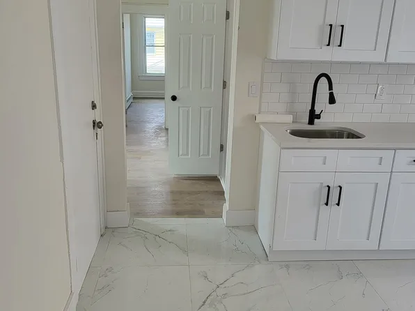 596 S 18th St, Newark, NJ 07103