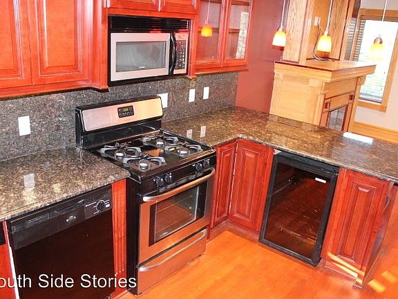 5th image of 4954 S King Dr Unit 4