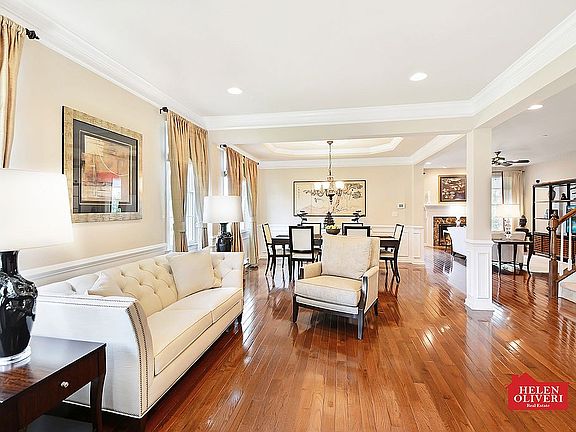 5th image of 11 Shoreacres Dr