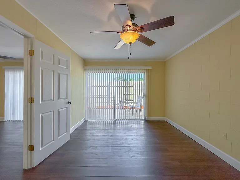2241 W Pensacola St #27 — Photo 6