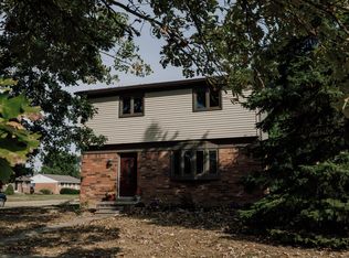 43990 Saltz Rd, Canton, MI 48187